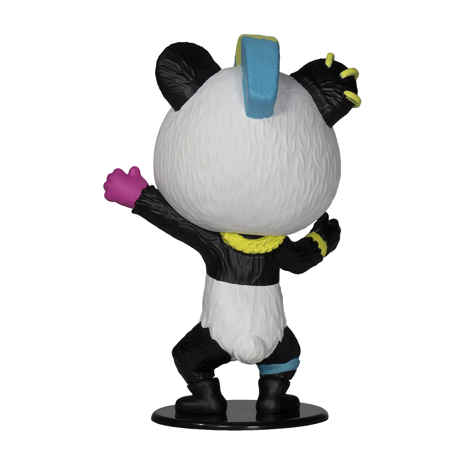 Statuetta di panda da dietro. Dettagli neri, bianchi, gialli e rosa. Base nera.