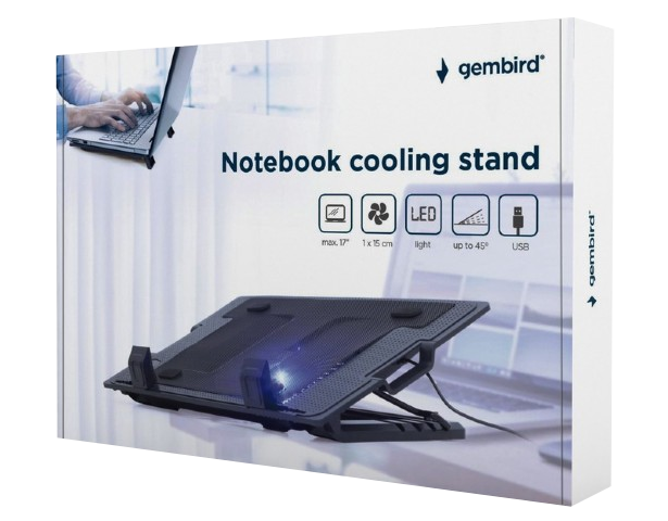 Laptop hűtőállvány laptop-pal a tetején. Az állvány fekete. Fehér háttér.