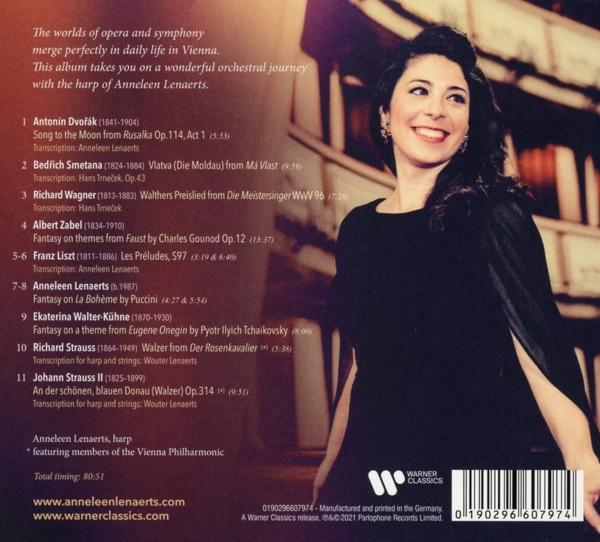 CD-Cover von Anneleen Lenaerts, lächelnd, mit Text über Oper und Symphonie. Warner Classics Logo.