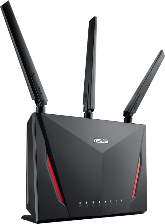 Een zwarte Asus router met drie antennes en rode accenten.