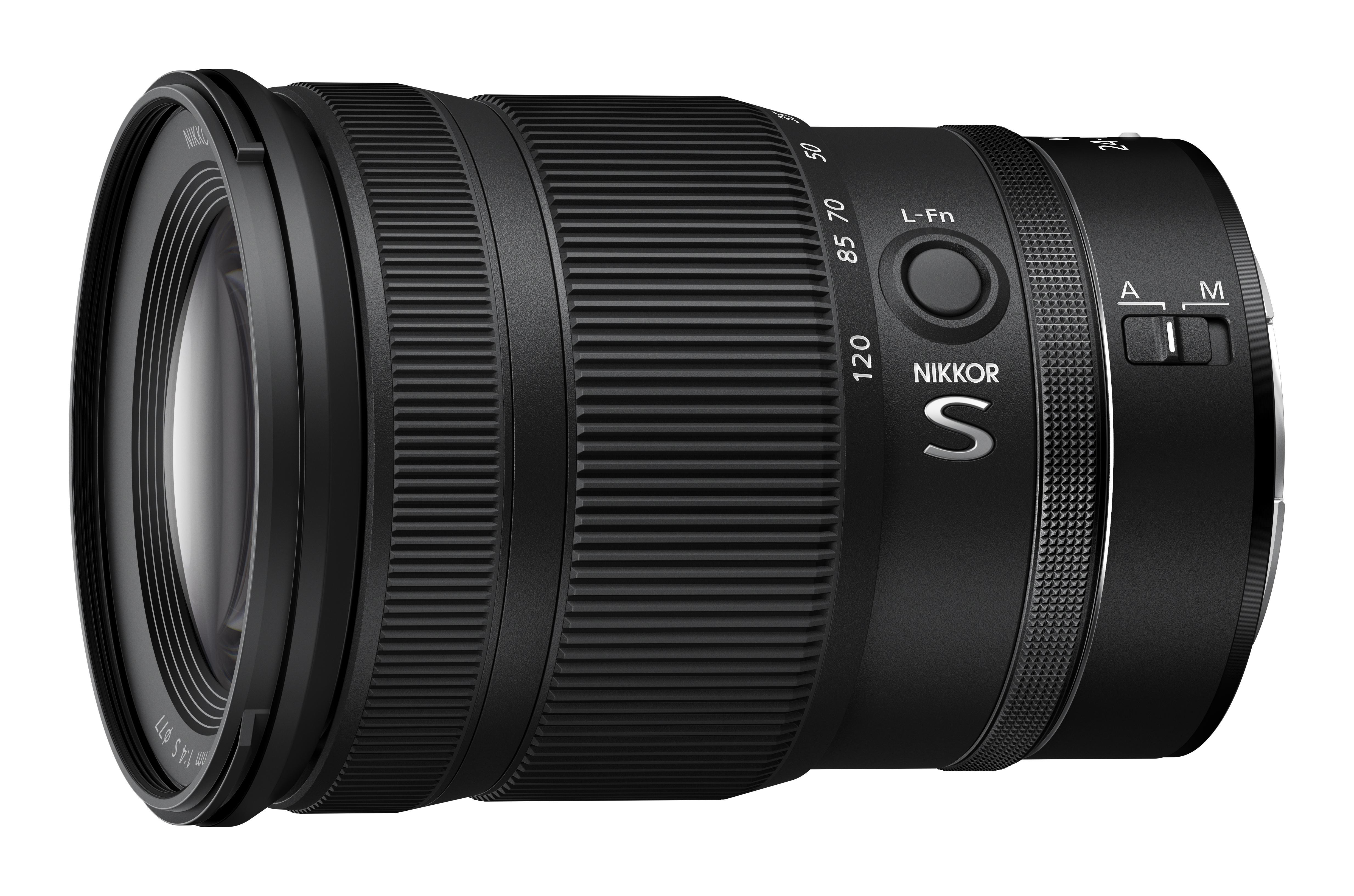 Schwarzes Kameraobjektiv mit Zoomring und Fokuseinstellungen, beschriftet Nikkor S.