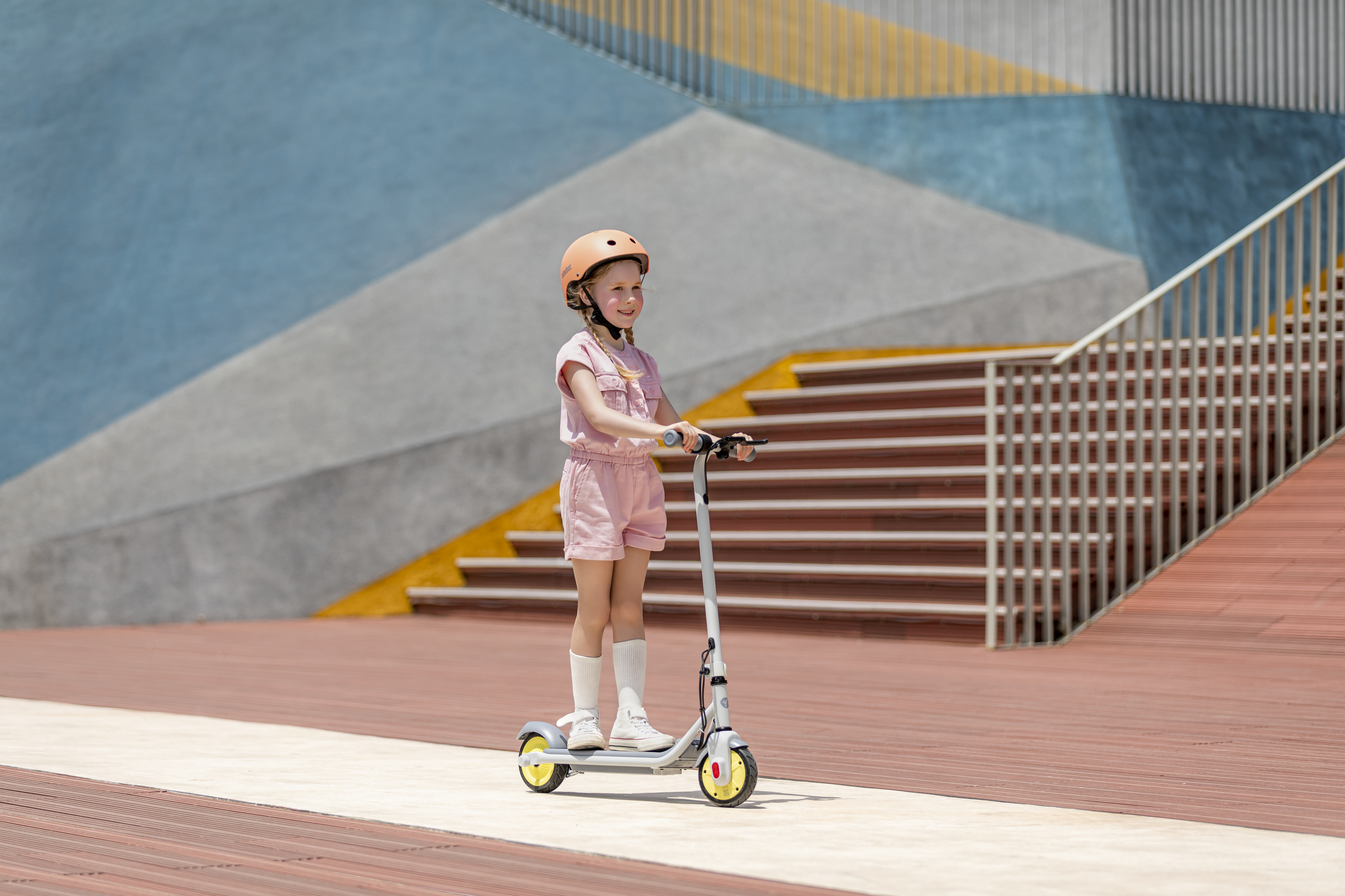 NINEBOT E-KickScooter Segway by ZING Grau/Gelb C8 E-KickScooter