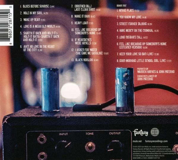 CD-Rückseite mit Titelliste, Bandname und Logo.