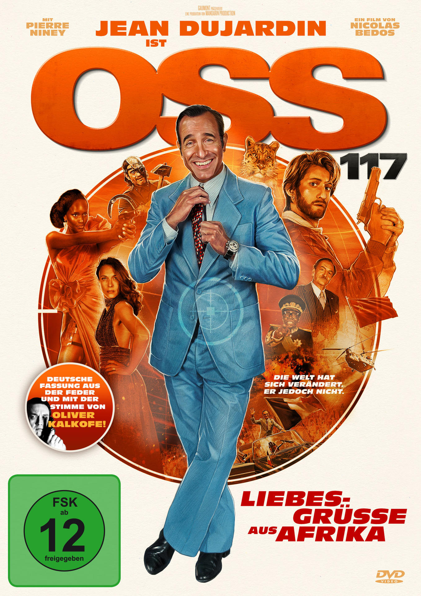 DVD-Cover des Films OSS 117. Jean Dujardin steht im Mittelpunkt, umgeben von anderen Schauspielern.