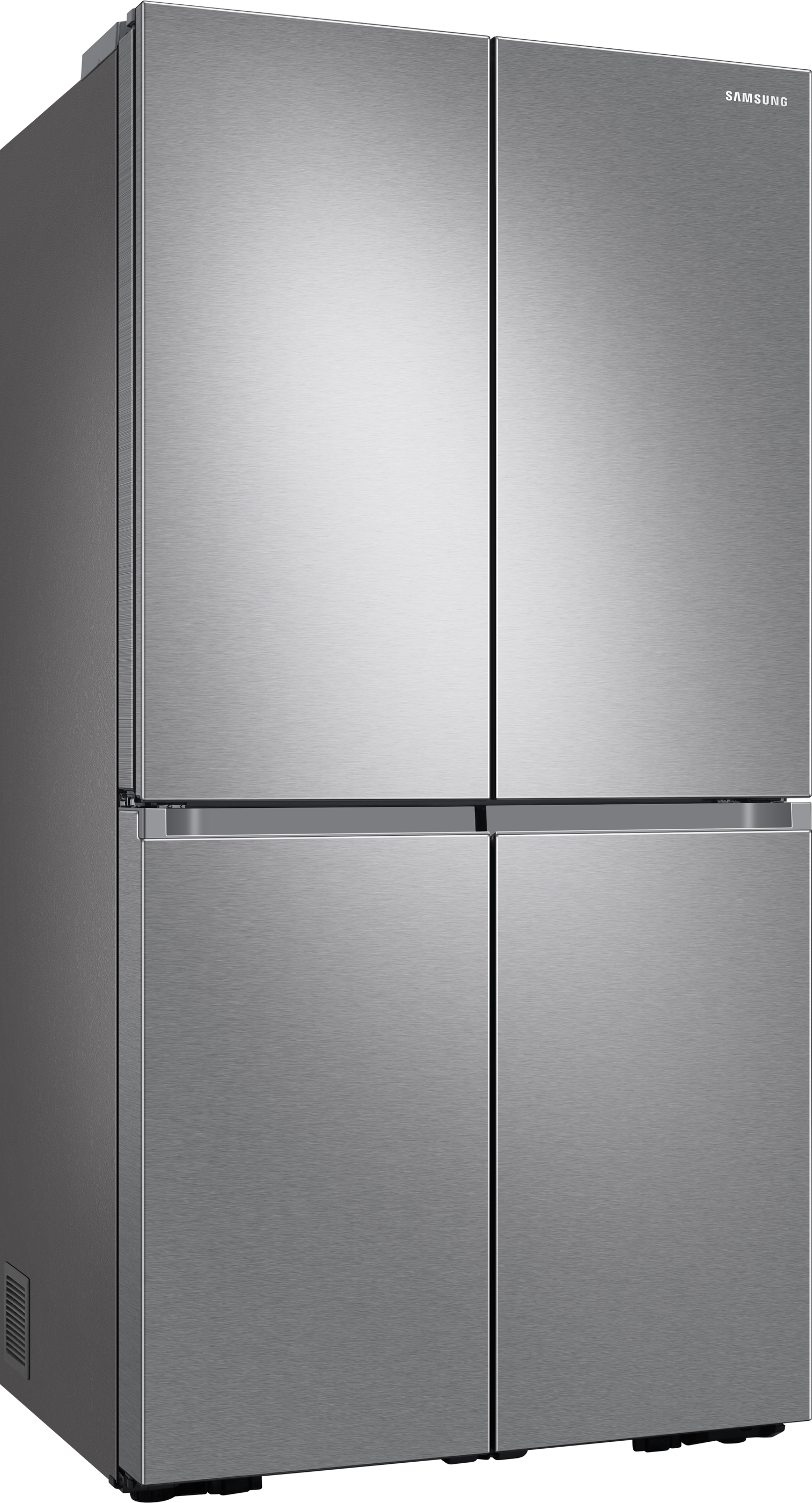 Ein Edelstahlkühlschrank mit vier Türen, Marke Samsung. Die Türen sind geschlossen, mit silbernen Griffen.