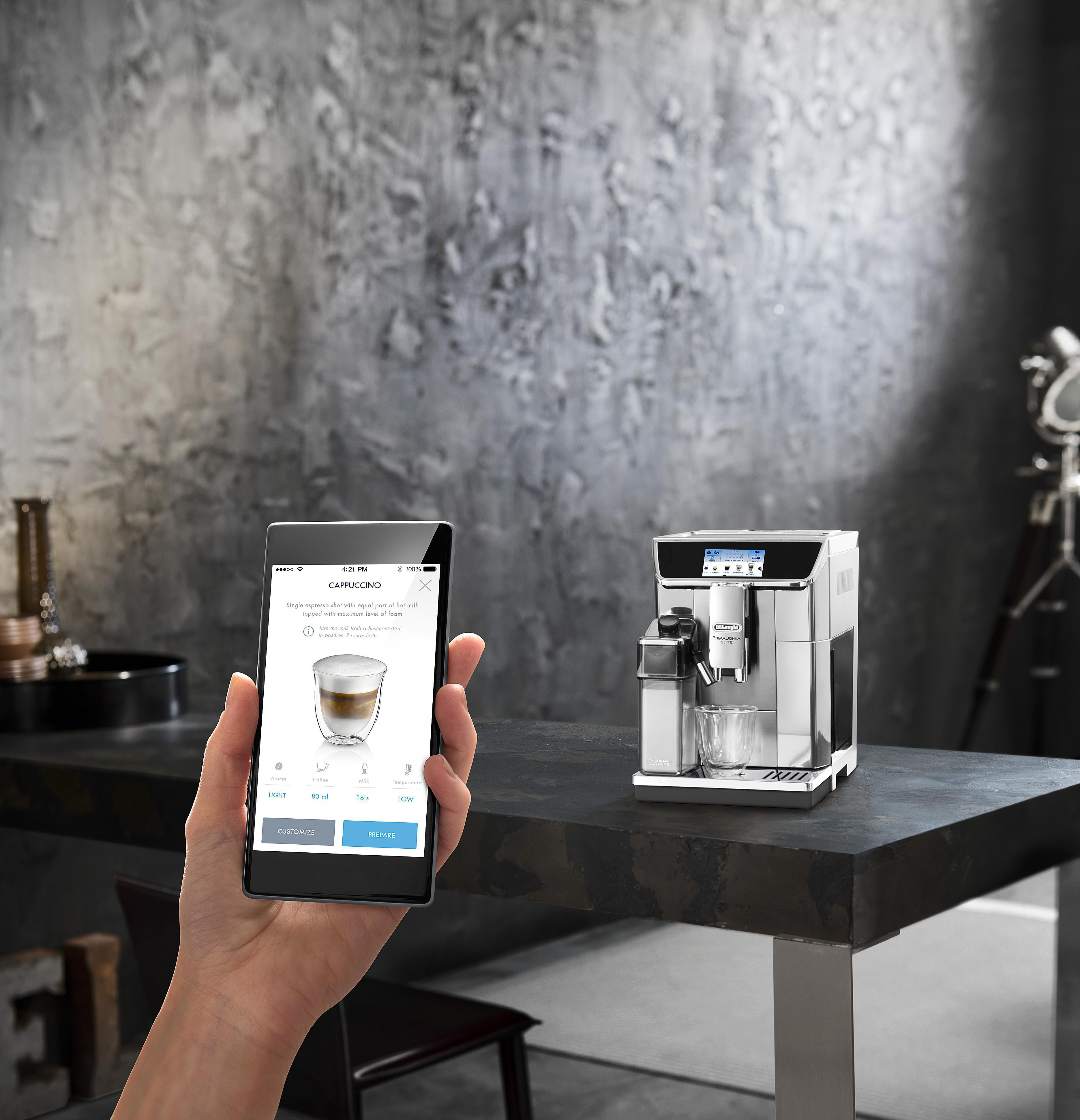 DELONGHI PrimaDonna Elite Experience ECAM656.85.MS - 13 Kaffeespezialitäten Kaffeevollautomat Silber/Schwarz