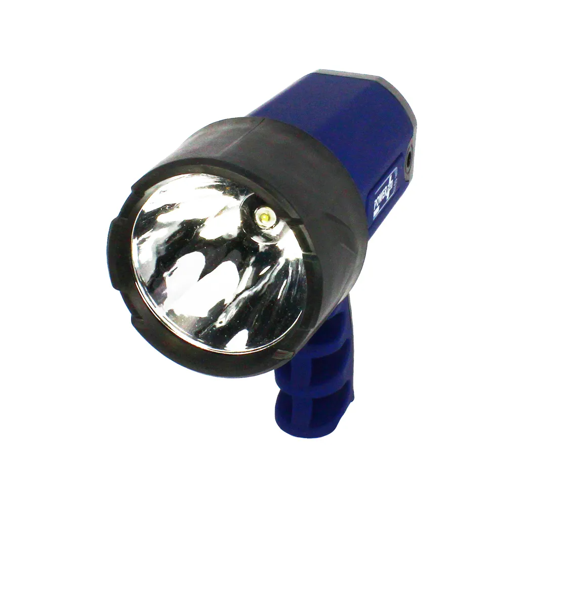 Eine blaue Taschenlampe mit hellem Licht.