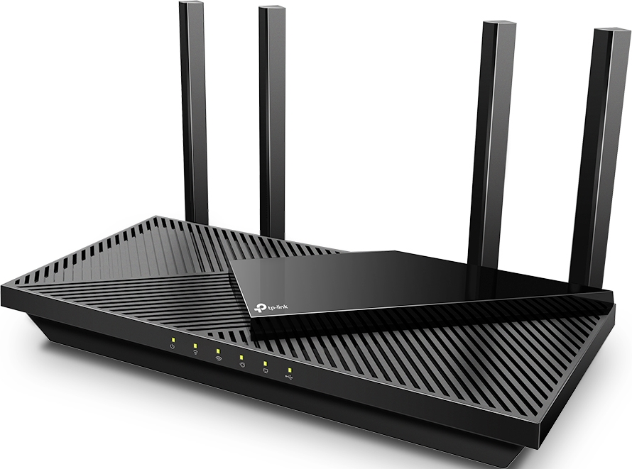 Routeur TP-Link noir avec quatre antennes, vue en angle. La surface supérieure a des arêtes et des voyants.