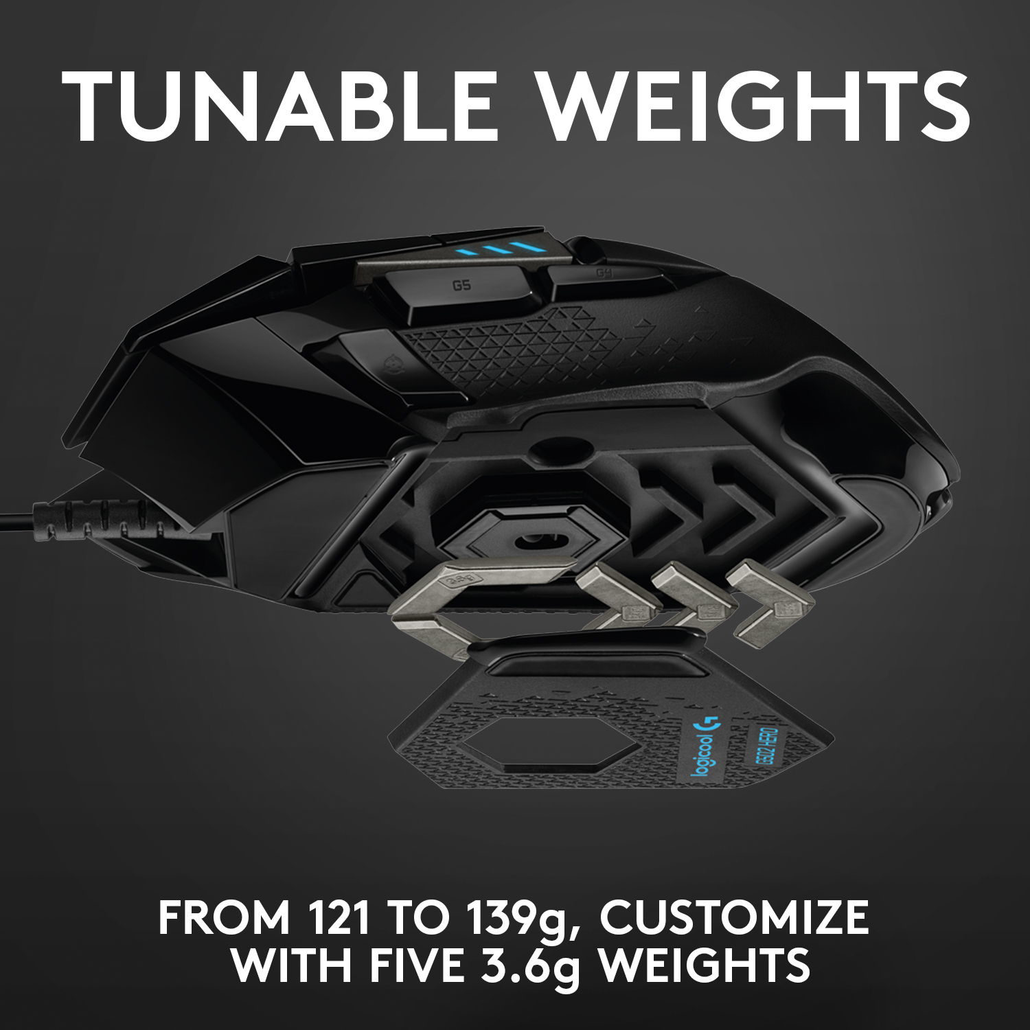 Schwarze Logitech G5 Gaming-Maus. Hat einstellbare Gewichte und ein Logo, auf schwarzem Hintergrund.