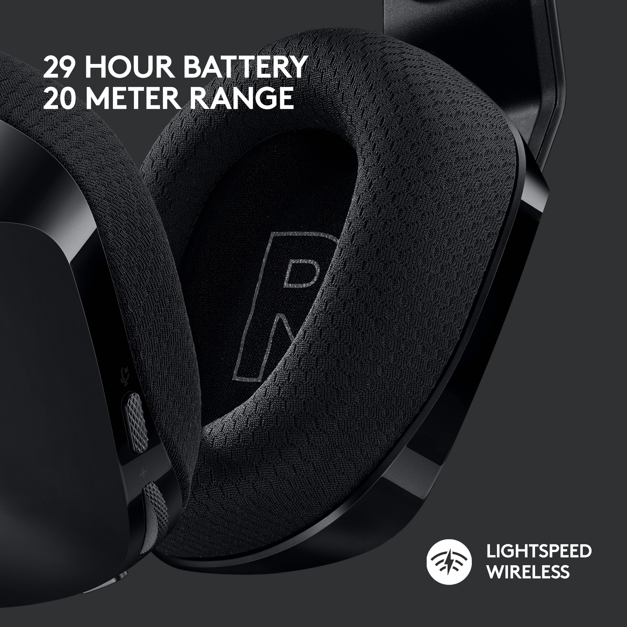 Ein schwarzes Headset mit 29-Stunden-Akku, weißem Text und Logitech-Logo.