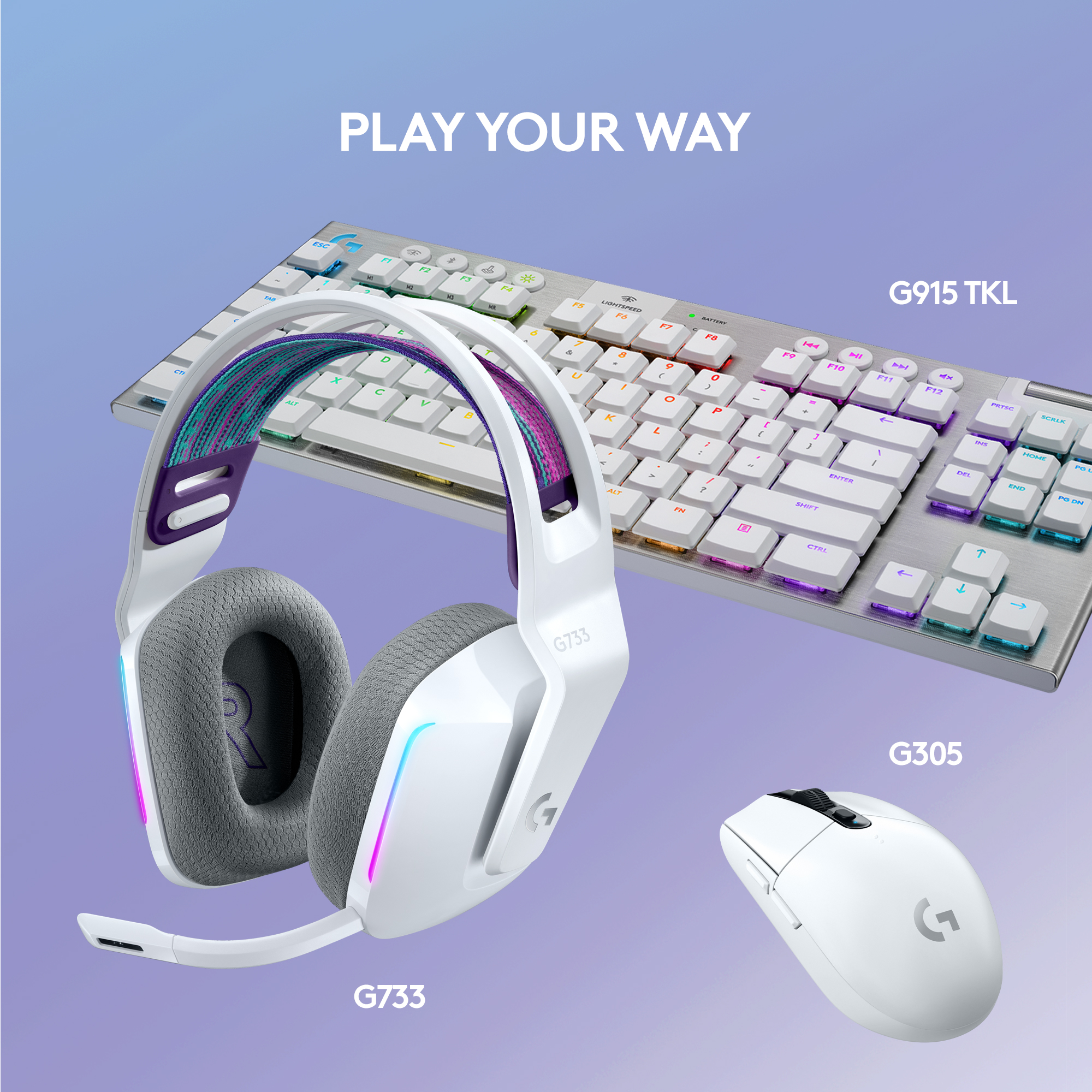 Un casque de jeu blanc, un clavier blanc et une souris blanche sur un fond dégradé violet-bleu.