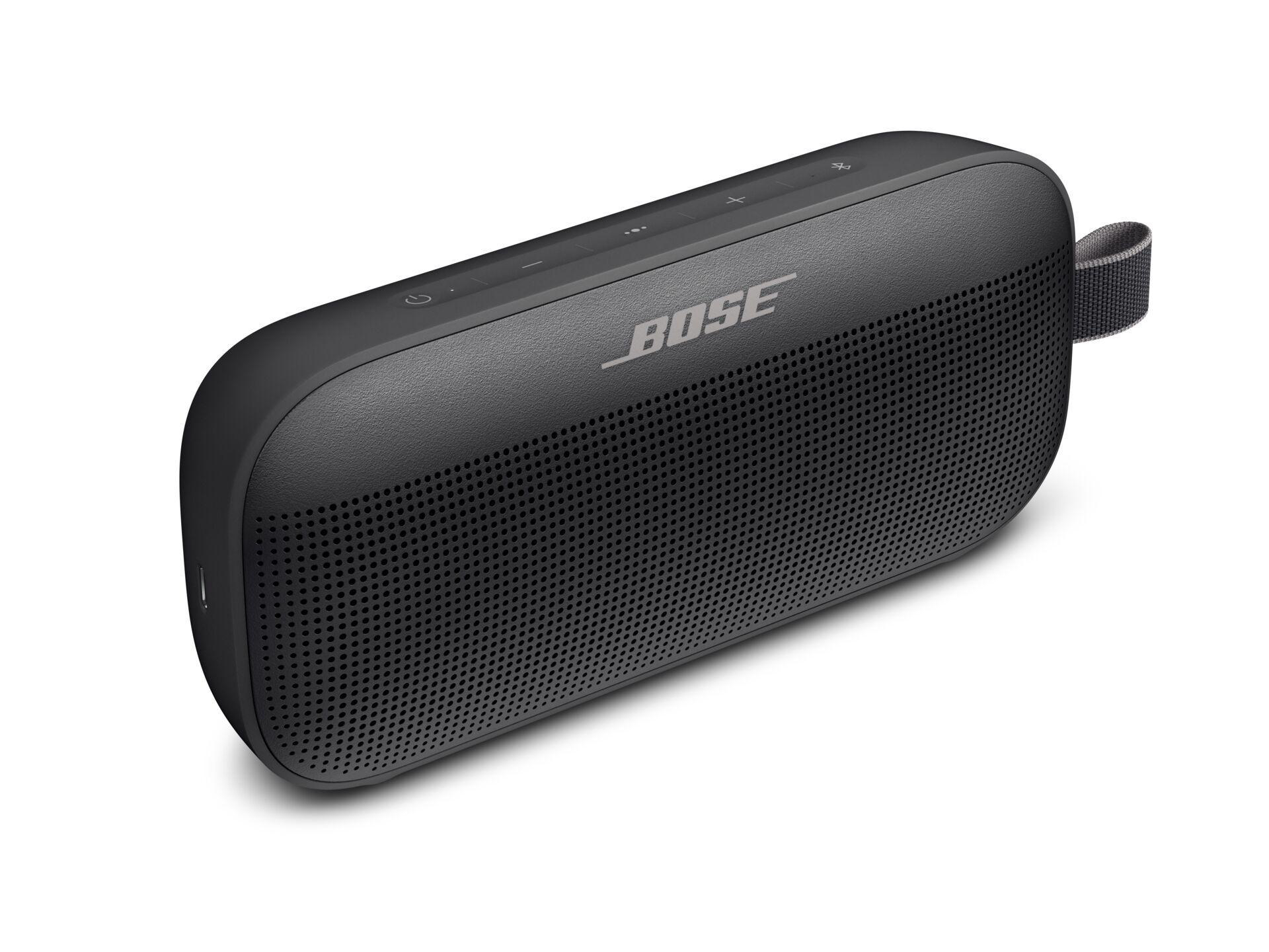 Schwarzer Bose-Lautsprecher mit grauem Mesh-Vorderteil und Bedienknöpfen oben.