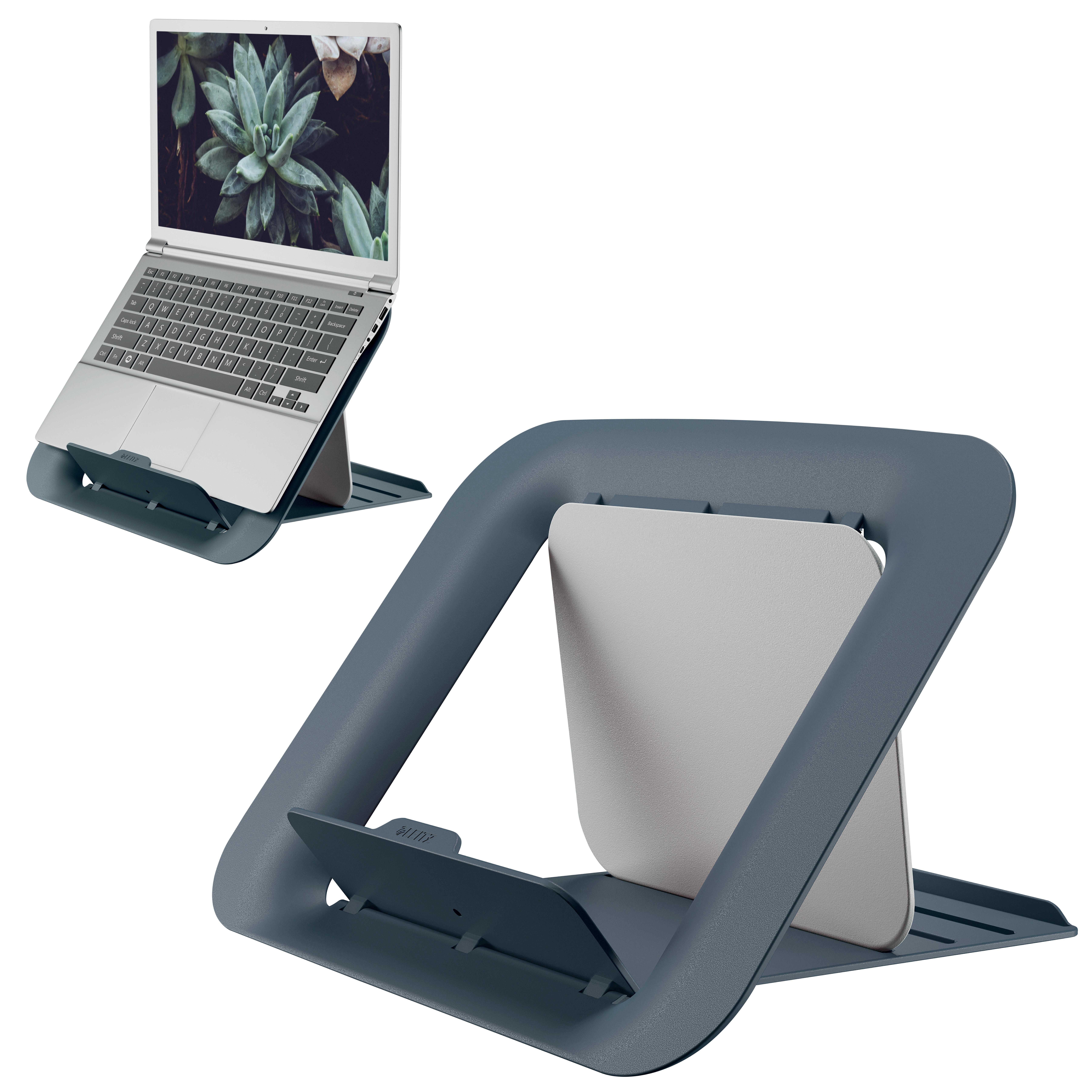 Ein Laptop auf einem Ständer. Der Ständer ist blau-grau. Der Laptop ist silbern und zeigt eine Pflanze.