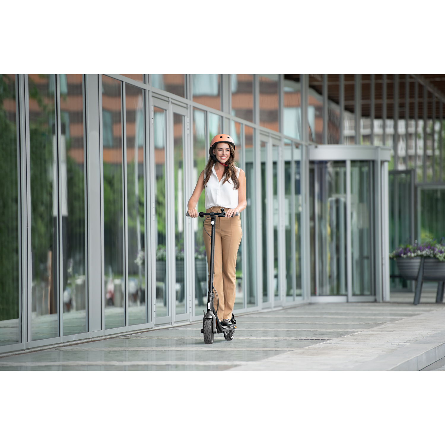 Patinete eléctrico - Segway-Ninebot F25E, 250 W, Hasta 100 kg, Velocidad 25 km/h, Autonomía 25km, Negro