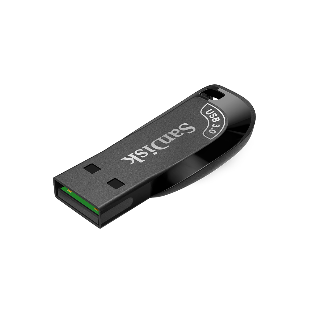 Karanlık bir yüzey üzerinde, USB 3.0 etiketi olan siyah ve gümüş SanDisk USB sürücüsü.