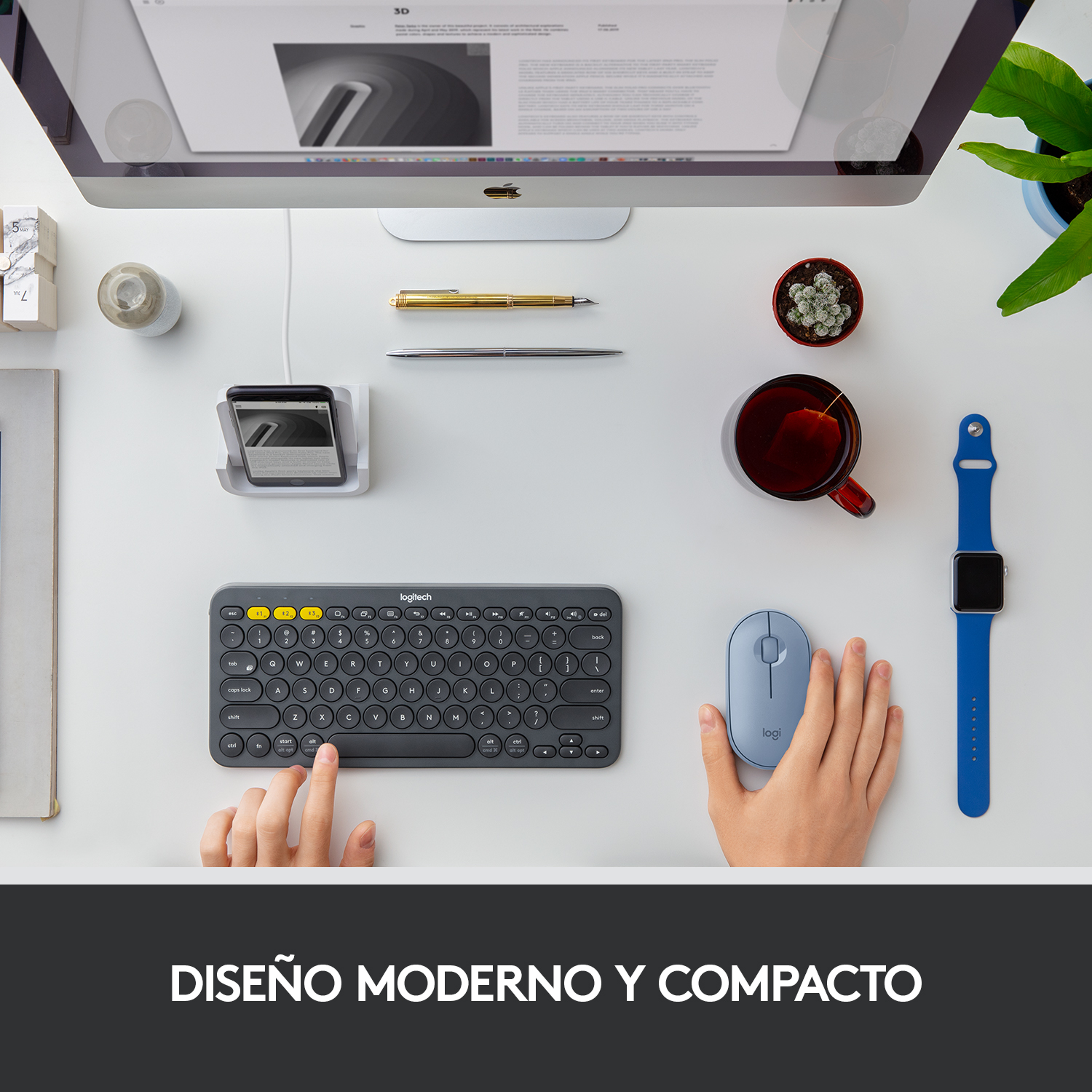 Un escritorio con teclado, ratón, monitor, soporte telefónico y reloj. Texto: 'DISEÑO MODERNO Y COMPACTO'.
