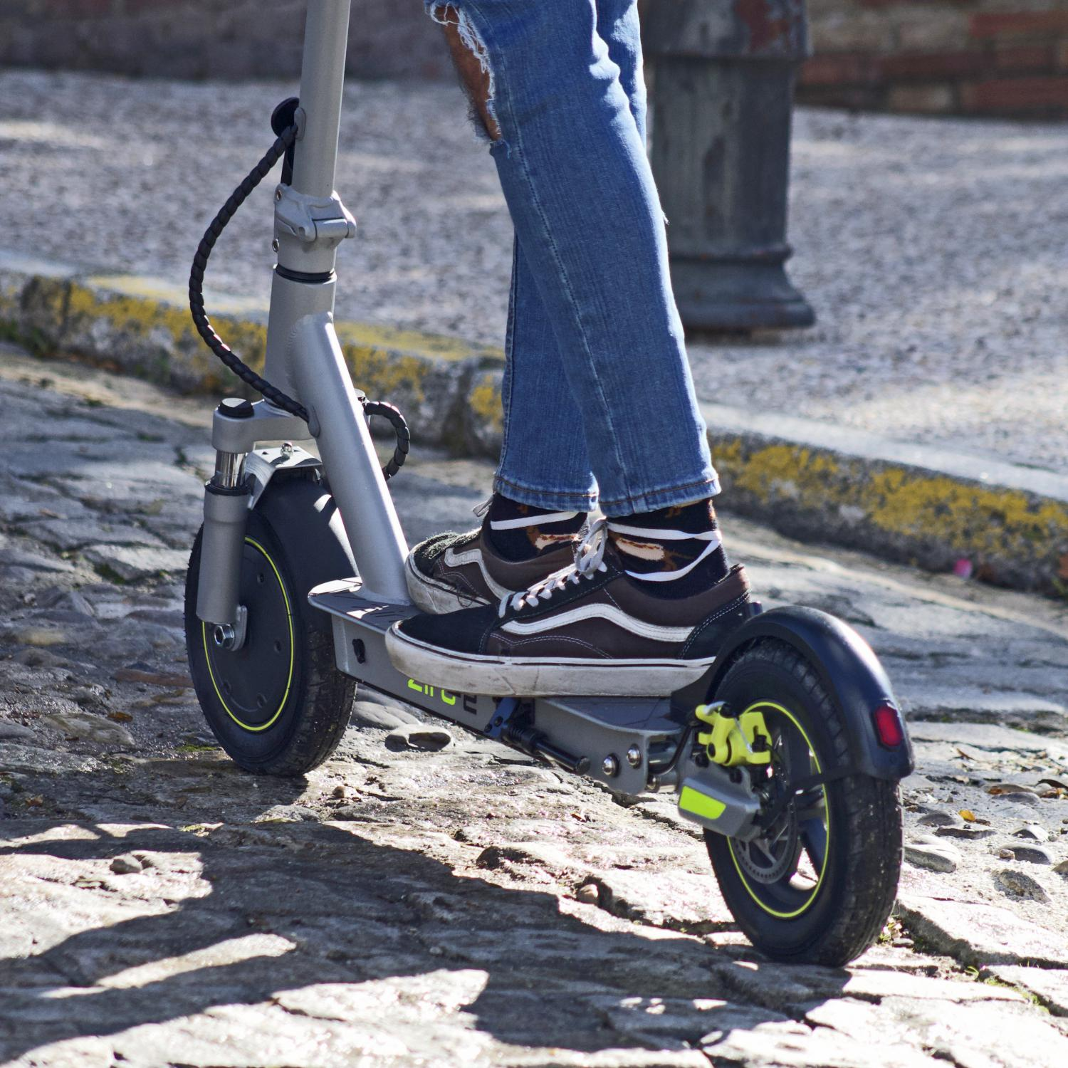 Patinéte eléctrico - SmartGyro Ziro2, 500 W, 3 velocidades, 8800 mAh, 25 km/h, Motor Brushless Plata