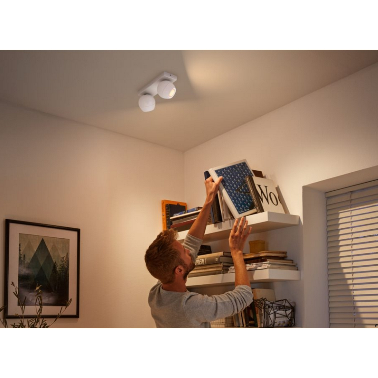 Lámpara inteligente - Philips Hue White Ambiance Buckram, Foco doble, Amazon Alexa y Google Assistant, Blanco