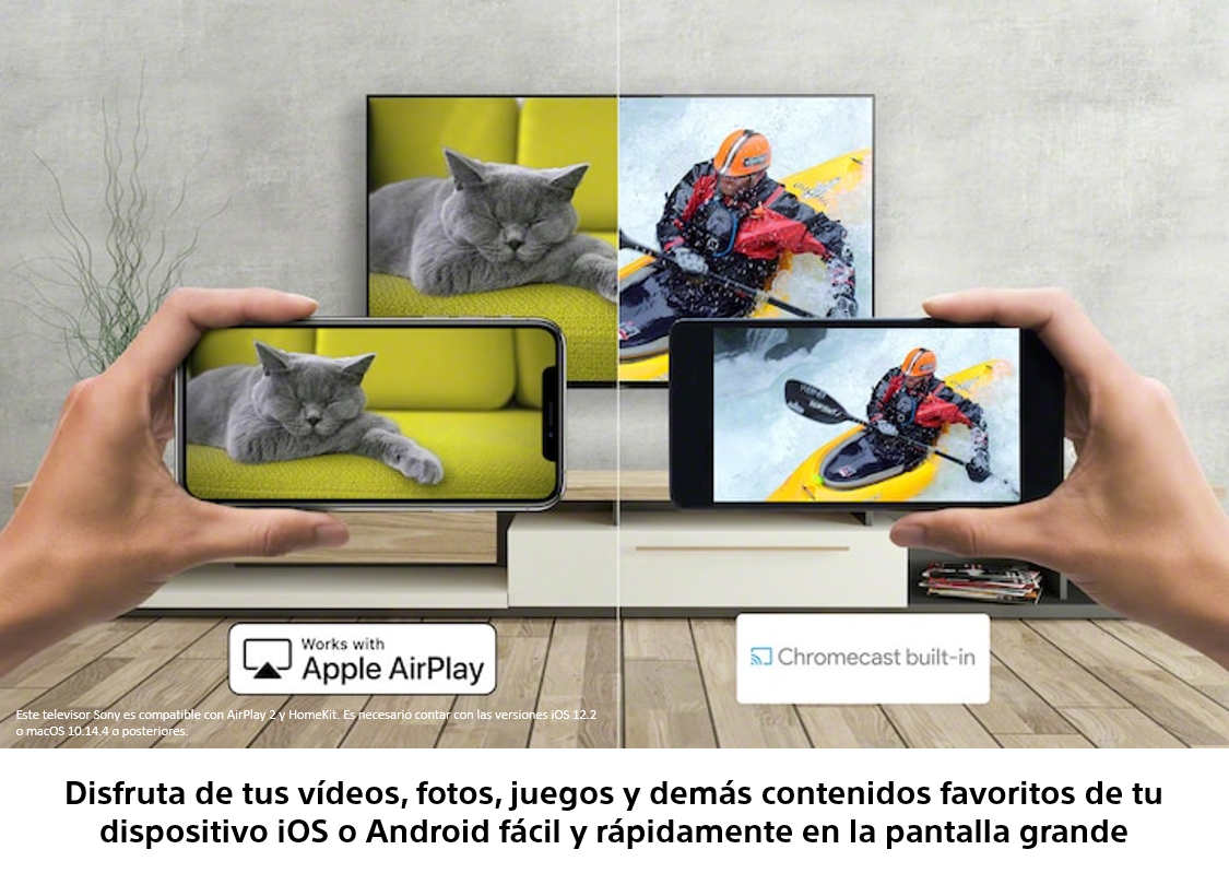 Manos sosteniendo teléfonos con un gato y un kayakista en una pantalla de TV. Logos de Apple AirPlay y Chromecast.