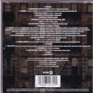 Egy CD hátlapja városépület-háttérrel és a számok listájával.