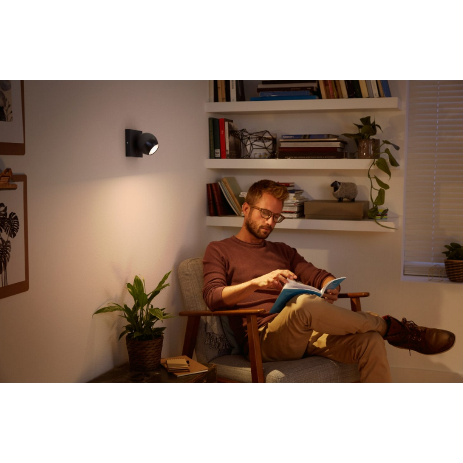 Lámpara inteligente - Philips Hue White Ambiance Buckram, 1 Foco, Amazon Alexa y Google Assistant, Negro
