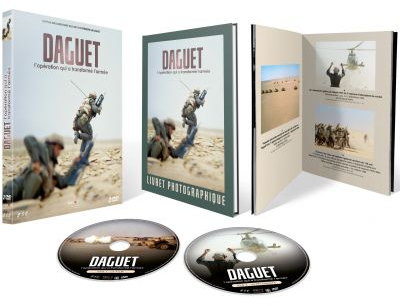 Een set boeken met militair thema, dvd's en een fotoboek. De scène is goed verlicht.
