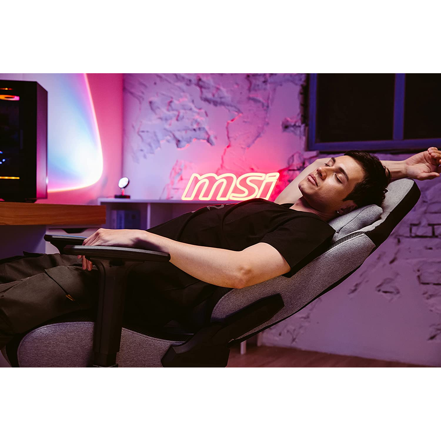 Silla gaming - MSI Mag CH130 I Fabric, 2D, Rueda PU 60mm, Cuero de fibra de carbono, Base de acero, Negro