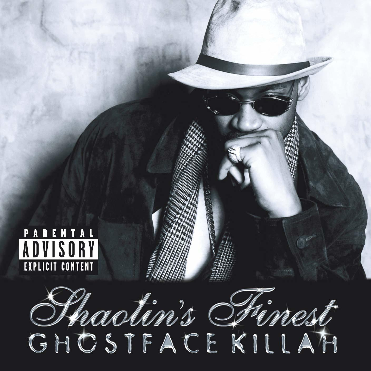 Ghostface Killah kalapban, napszemüvegben és dzsekiben. Szülői figyelmeztetés.