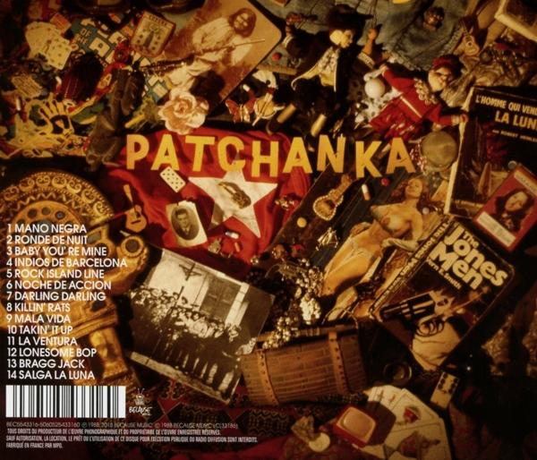 Albumcover mit verschiedenen Gegenständen, darunter ein Stern, ein Porträt und Text.