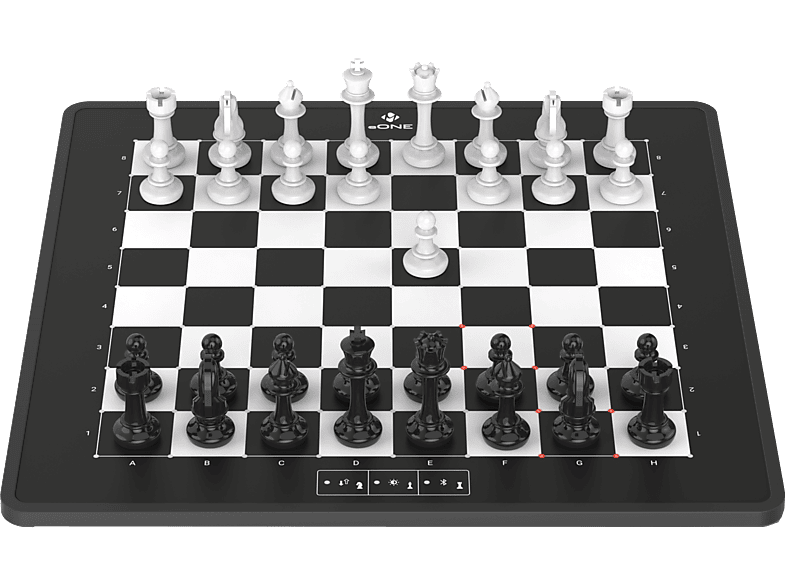 MILLENNIUM Digitales Schach am echten Brett