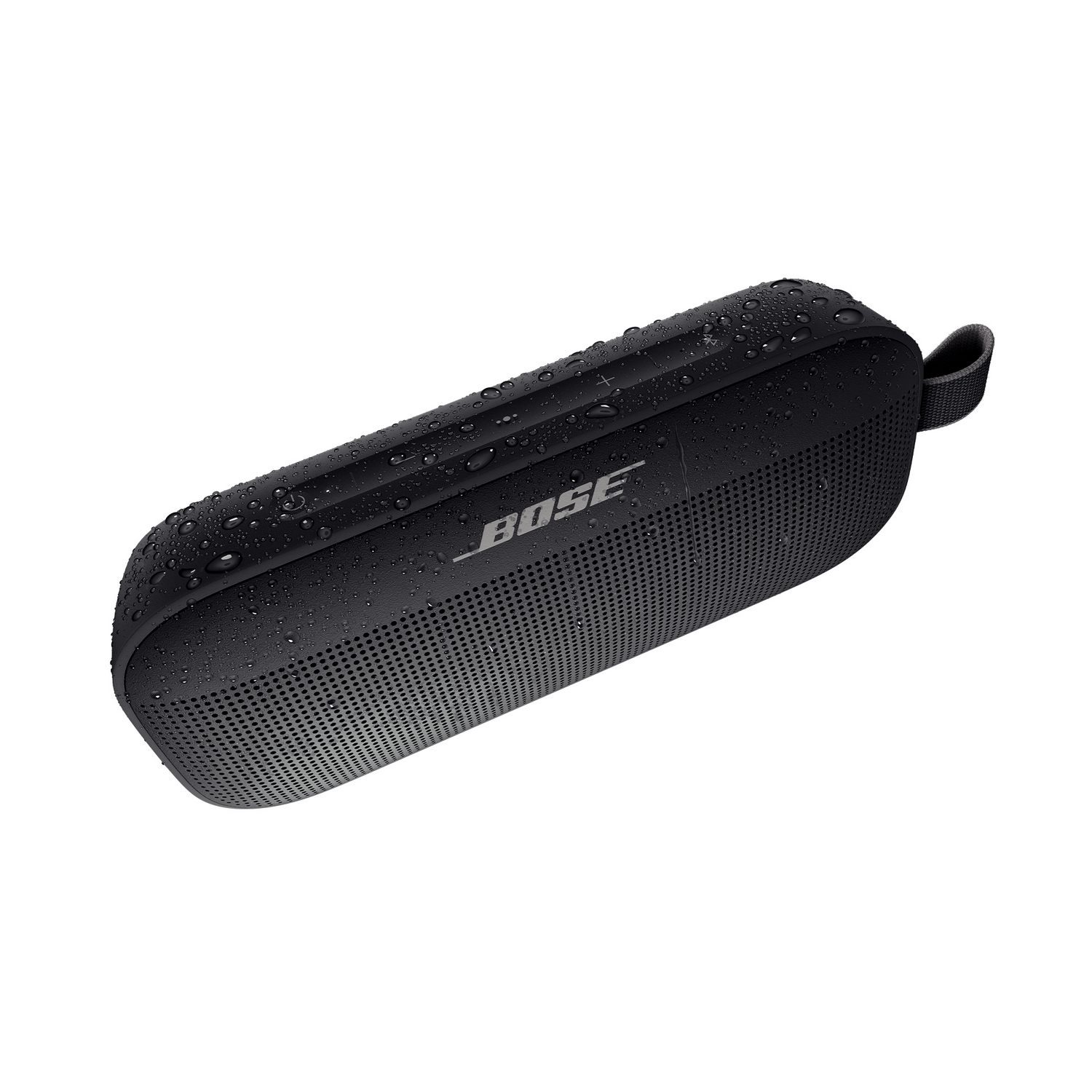 Altavoz Bose negro con gotas de agua. El altavoz está sobre un fondo blanco.