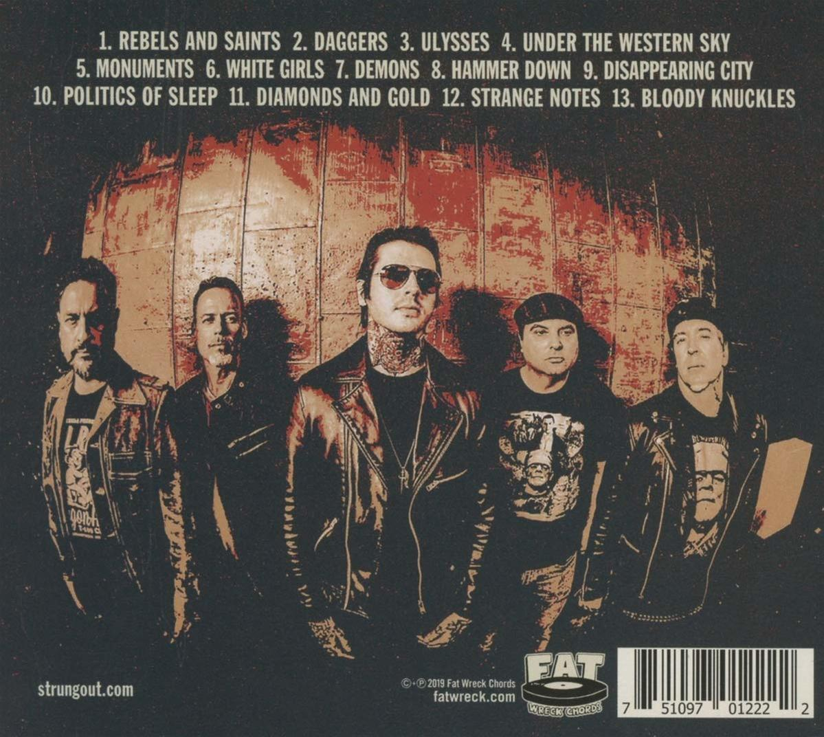 Bandmitglieder vor einer Backsteinmauer, Albumtitel und Titelliste.