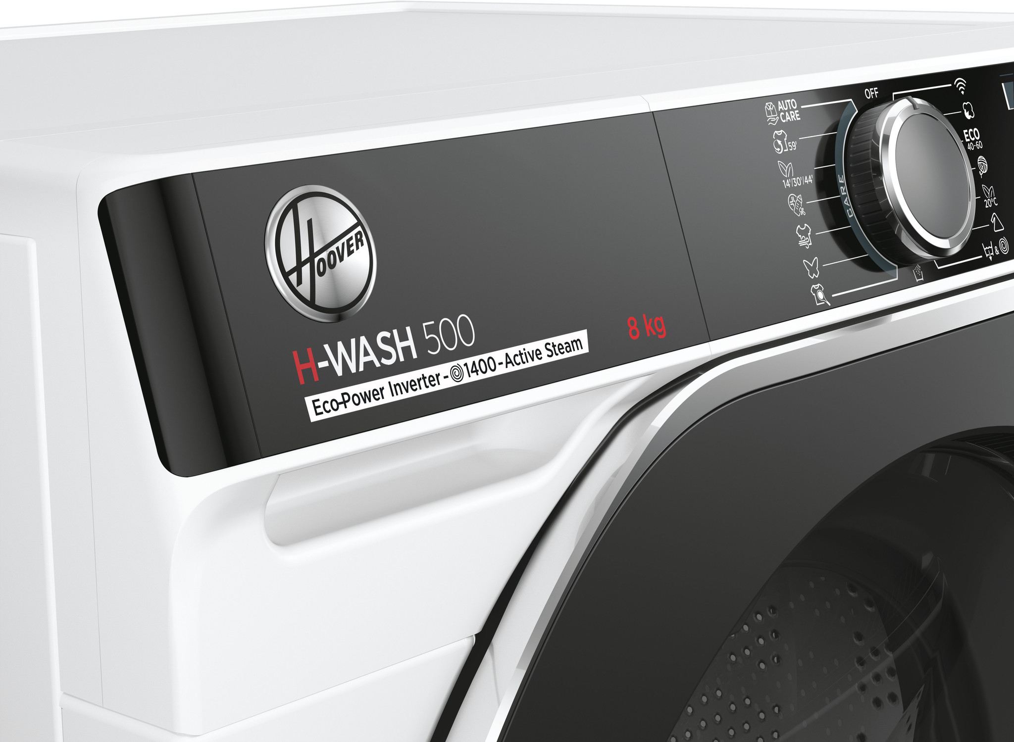 Close-up van een wit en zwarte Hoover wasmachine. Het bedieningspaneel toont instellingen en een draaiknop. De machine heeft een capaciteit van 8 kg.