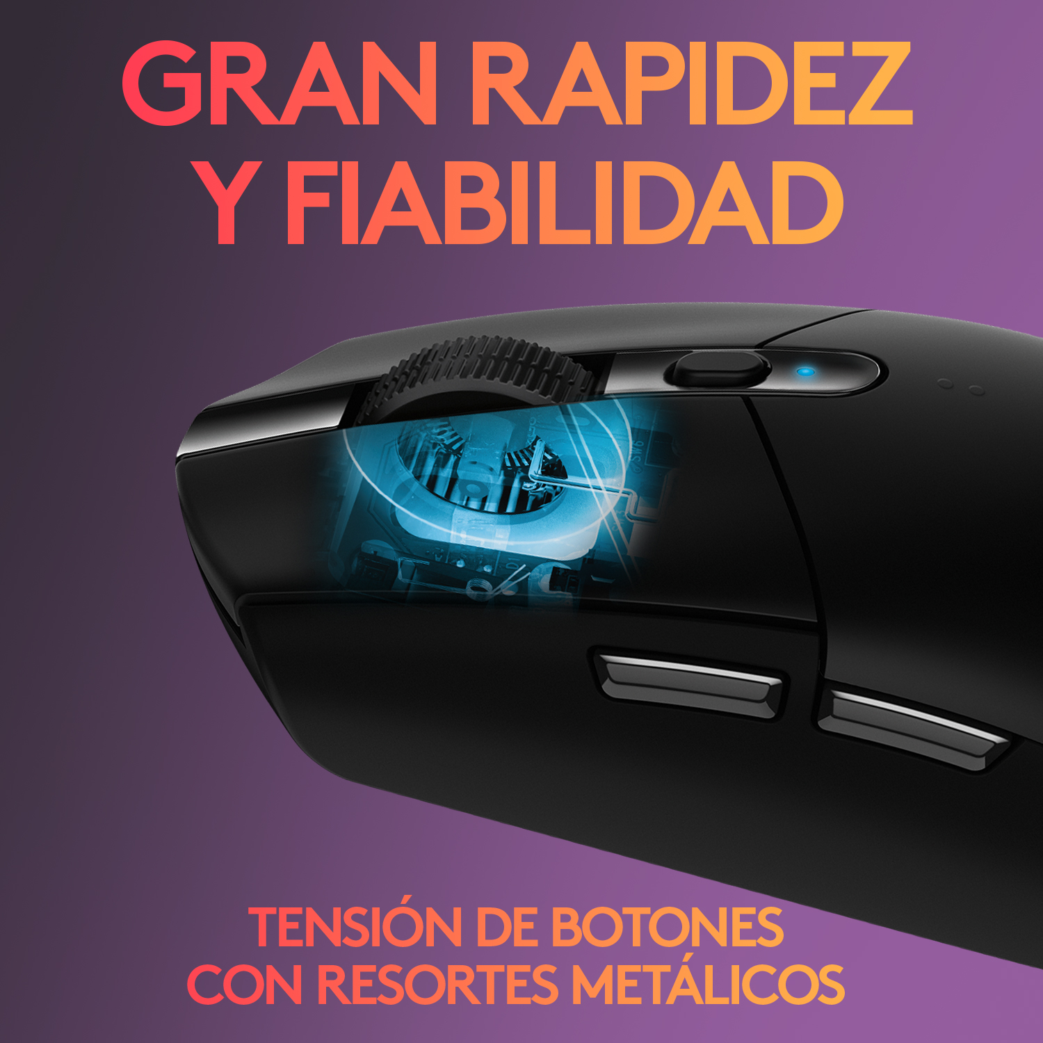 Detalle de ratón gaming negro con componentes internos destacados.