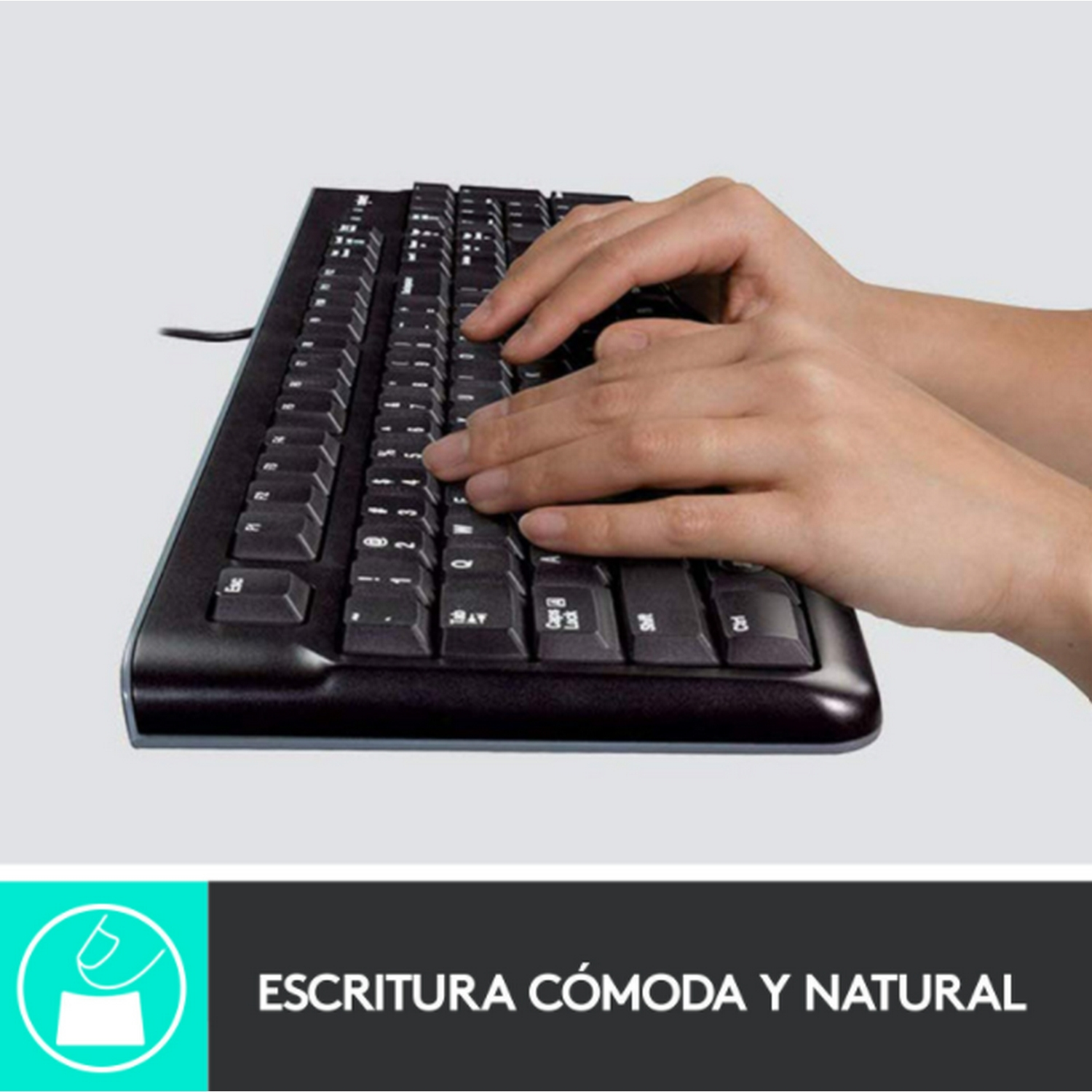 Manos tecleando en teclado negro. Texto: 'Escritura cómoda y natural'.