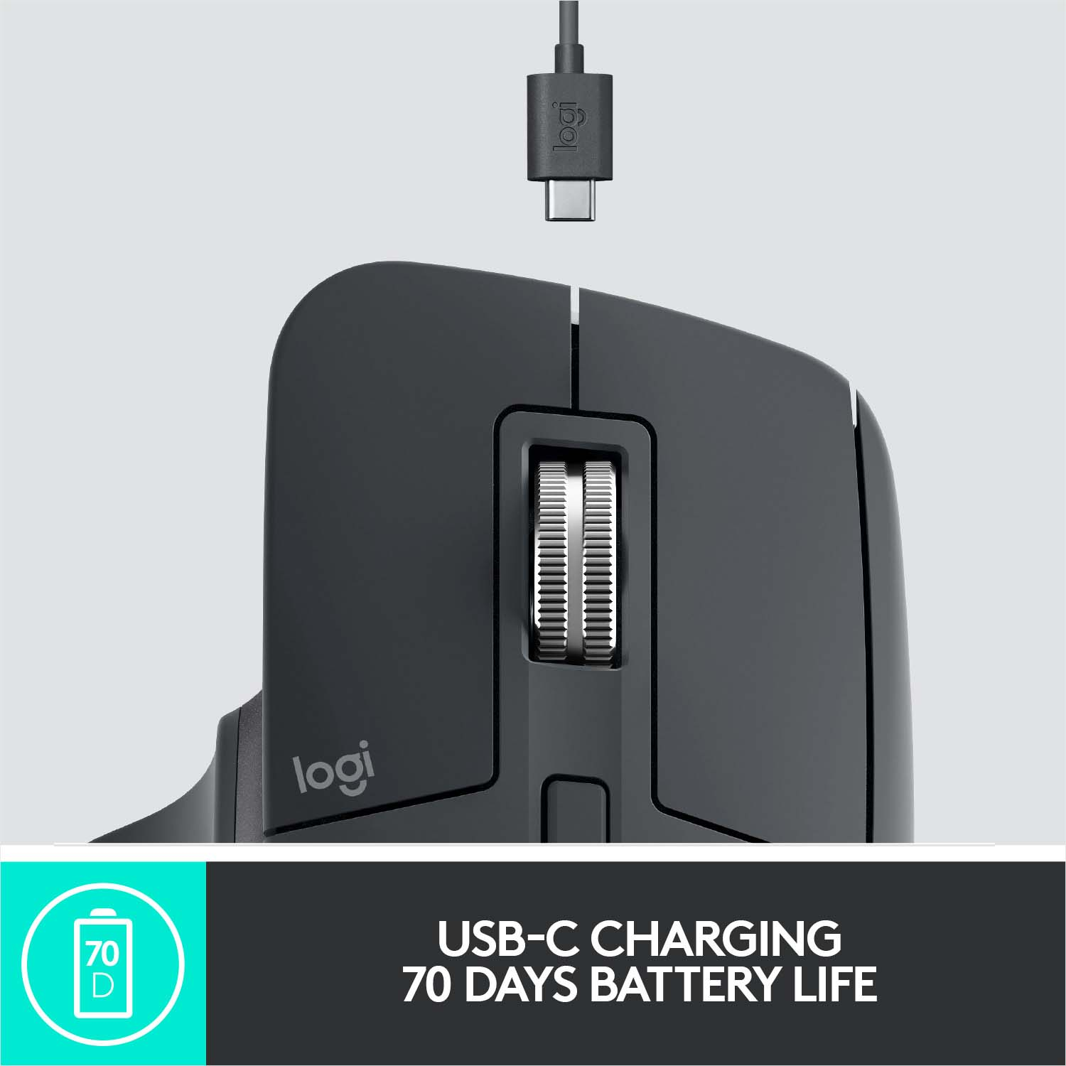 Eine schwarze Logitech-Maus, die mit einem USB-C-Kabel aufgeladen wird, mit einer Akkuanzeige.