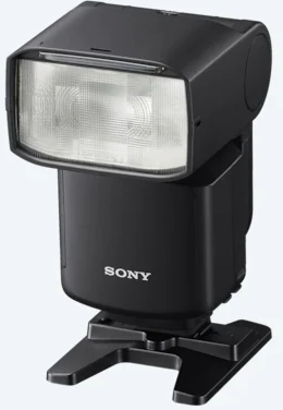 Flash d'appareil photo Sony noir sur un support.