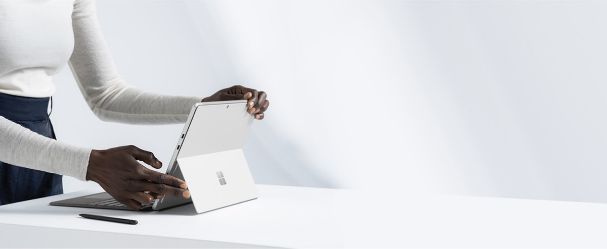 MICROSOFT SURFACE PRO 8 | 13.0 inch - Intel Core i5 - 8 GB - 512