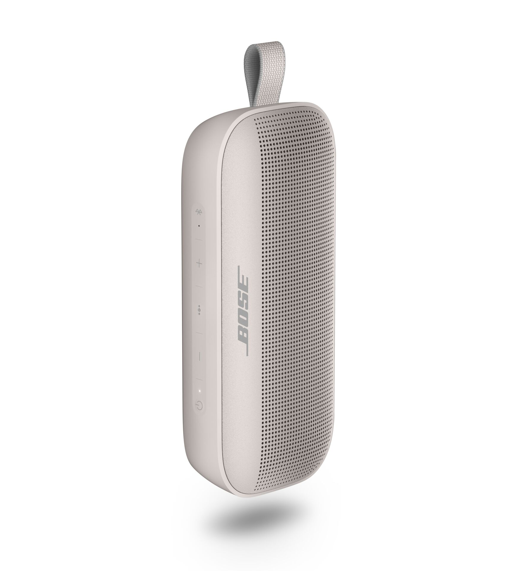 Een witte Bose-luidspreker met een grijze handgreep en een grijze luidsprekergrille. De luidspreker staat op een witte achtergrond.