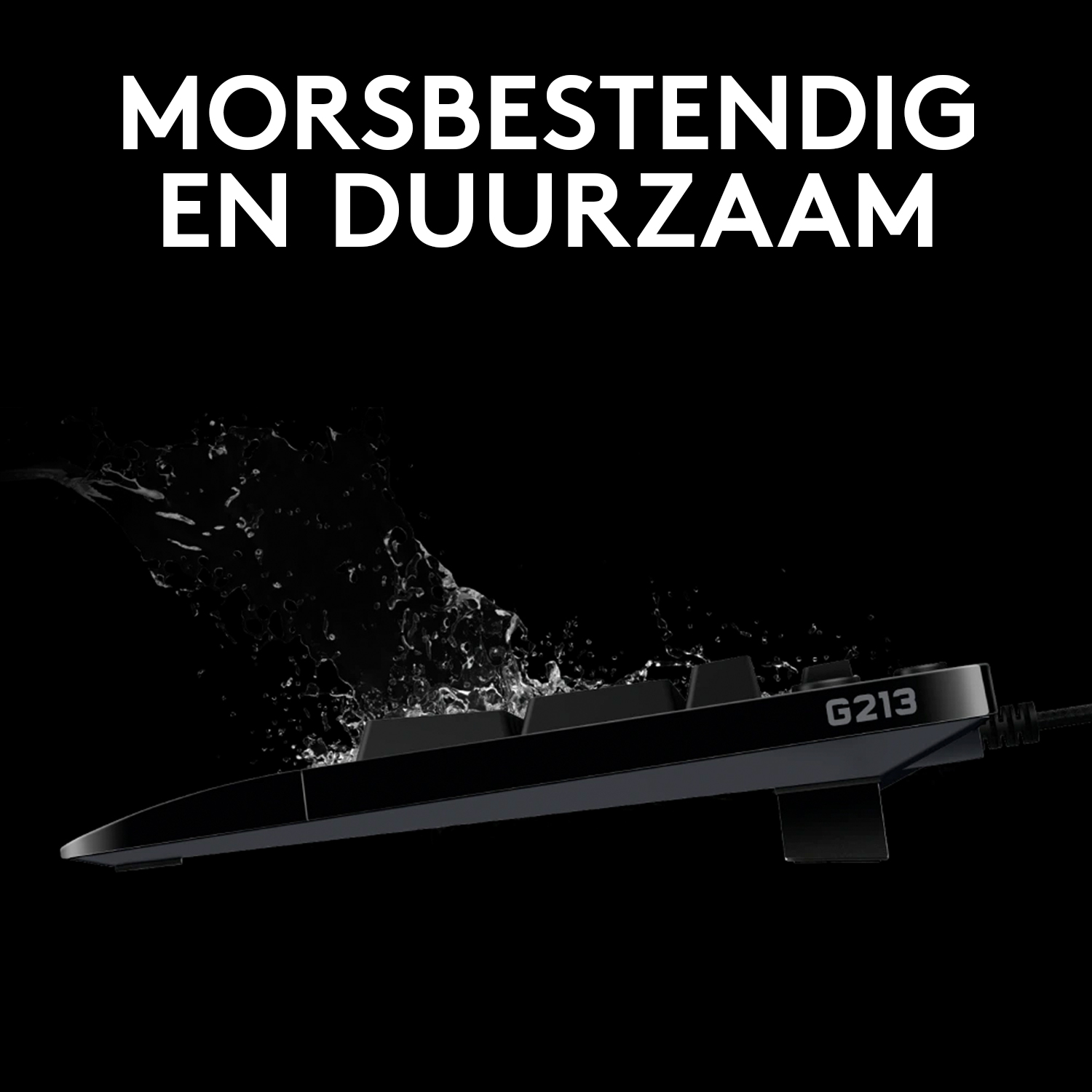 Keyboard with water droplets and text: 'Morsbestendig en Duurzaam'.