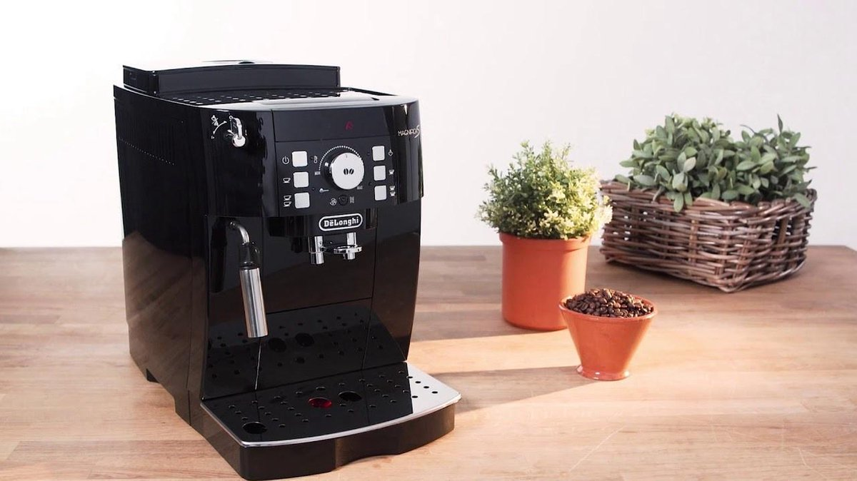 DE-LONGHI ECAM 21.117.B Magnifica kompact automata kávéfőző