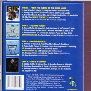 Rückseite des Pilot-Albums mit Titelliste, Text und Bildern verschiedener Albumcover.