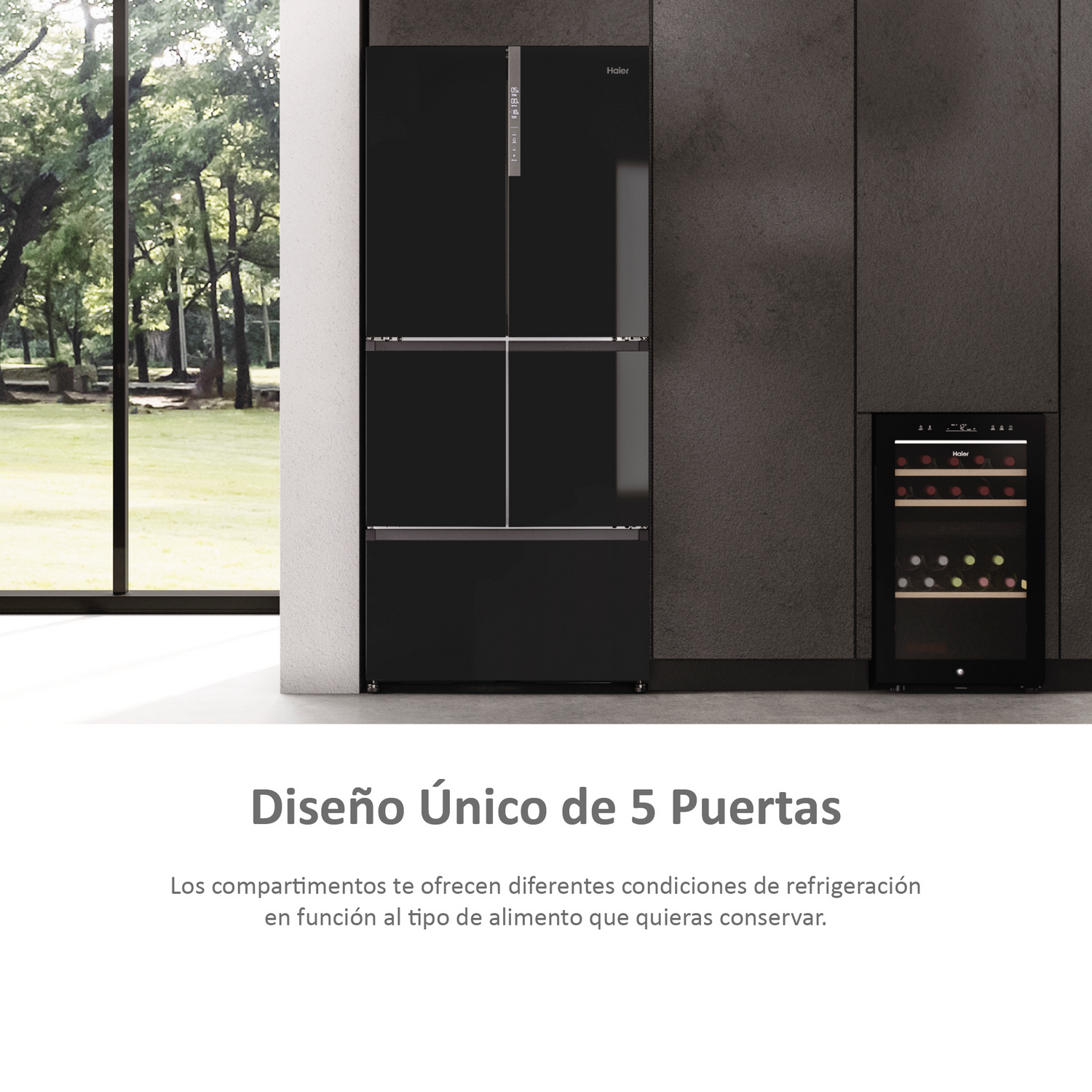 Refrigerador negro con 5 puertas. Enfriador de vino visible a la derecha.