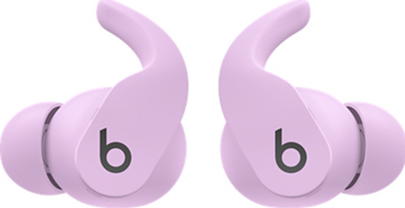 Zwei hellviolette Beats-Ohrhörer. Beide haben den Buchstaben 'b' und eine gebogene Form für das Ohr.