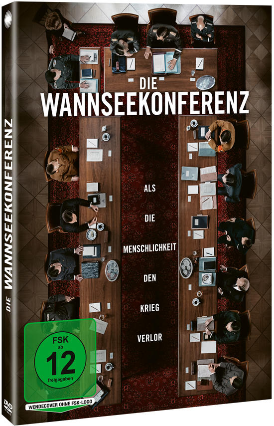 Eine DVD-Hülle mit einem Top-Down-Bild eines Treffens an einem langen Tisch. Text auf dem Cover.