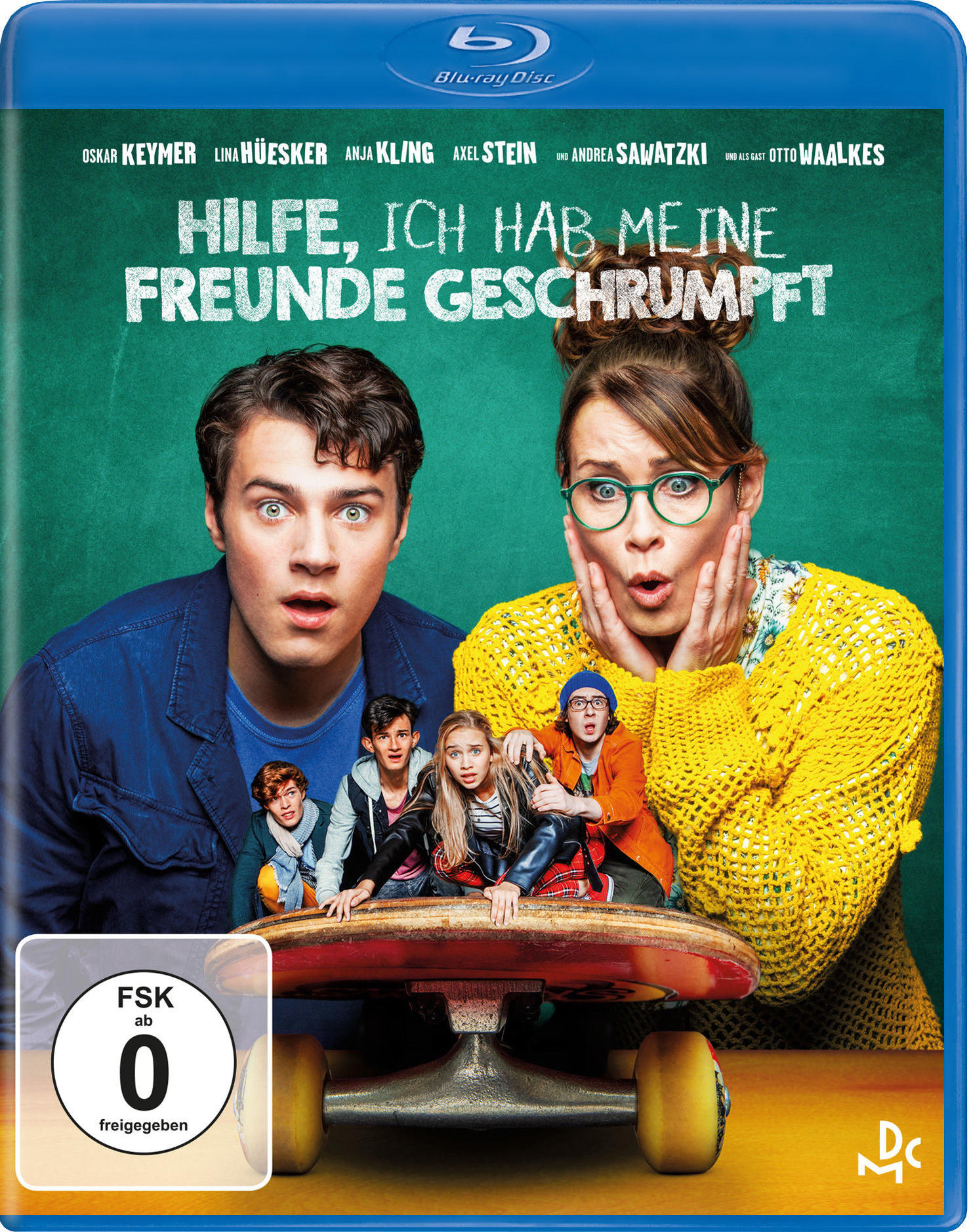 Blu-ray-Cover mit einer Gruppe von Kindern und zwei Erwachsenen.