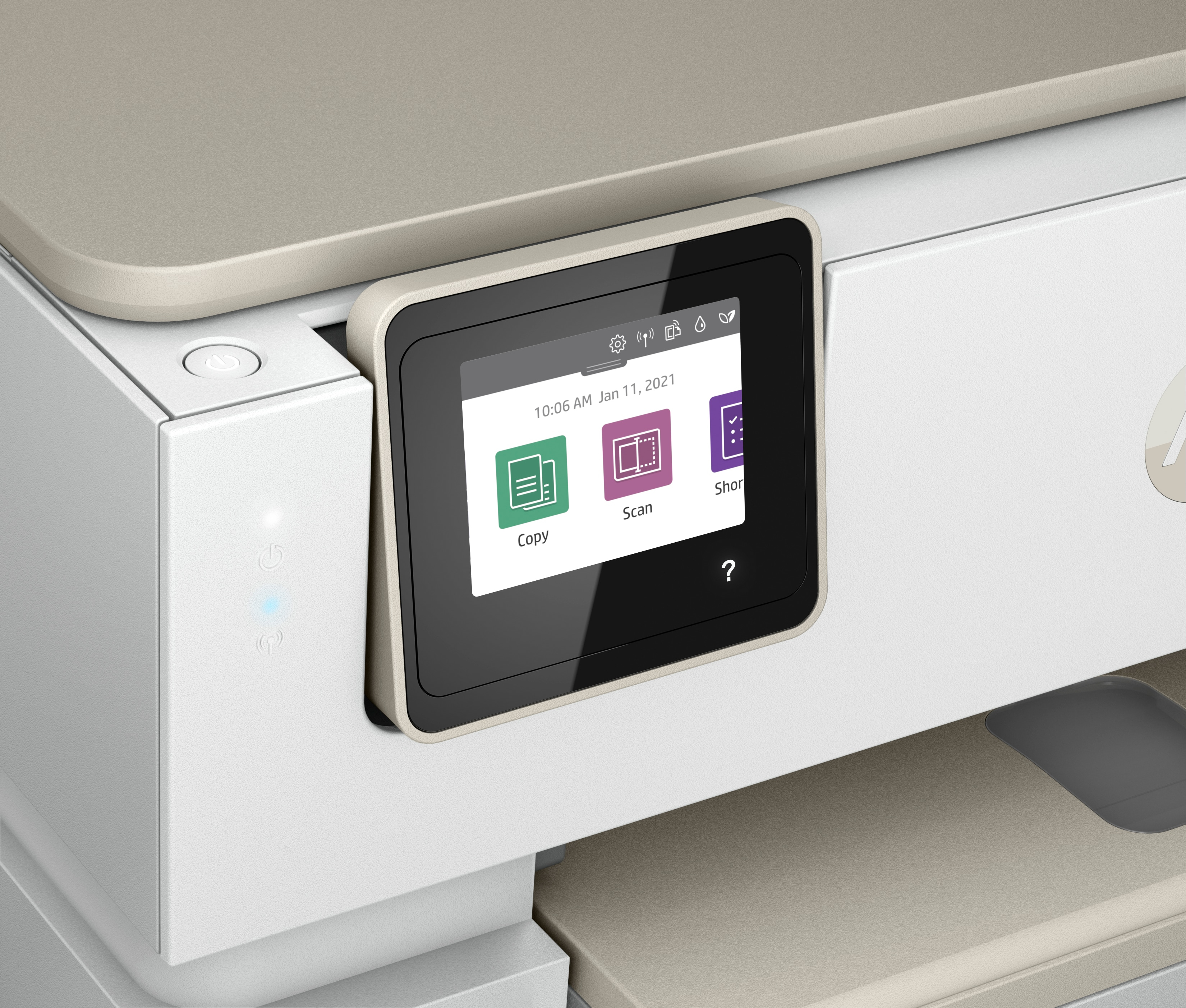 Gros plan sur l'écran d'une imprimante avec les options Copier, Numériser et Raccourcis. Design beige et blanc.