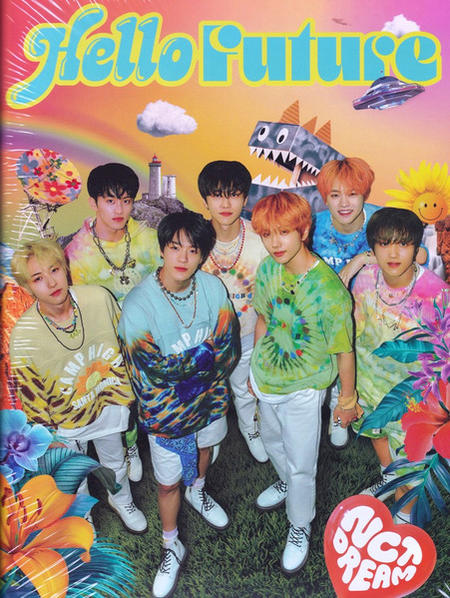 NCT Dream album borítója. Fiatal férfiak csoportja színes ruhában, a 'Hello Future'-rel.