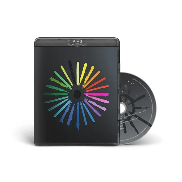 Blu-ray lemez tok színes műalkotással és látható lemezzel.