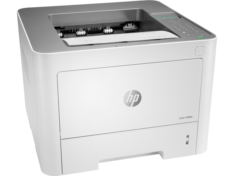 Egy fehér HP Laserjet nyomtató HP logóval. A nyomtató egy világosszürke felületen van. A papírtálca nyitva van.